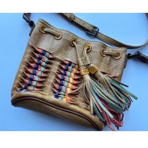 FRYE Drawstring Fringe Bucket Bag : Tan Twist